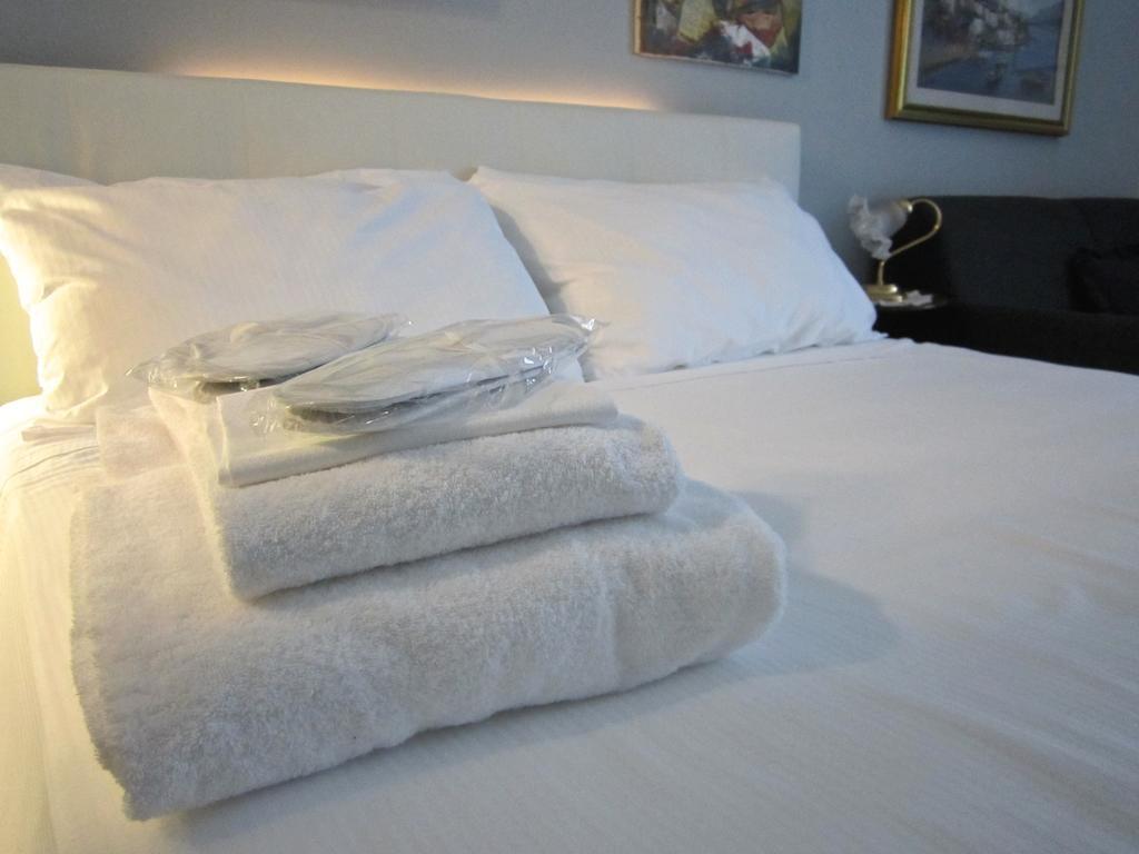 Aiello Suites Executive Milano Værelse billede